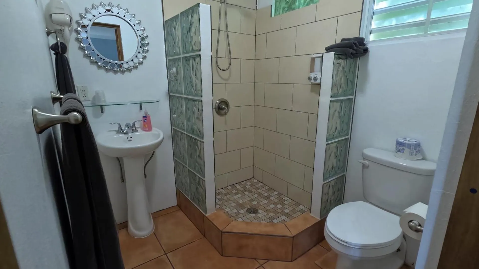 Isla Hermosa Guesthouse Vieques