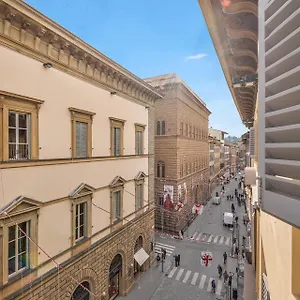 **** Hotel Tornabuoni Living - Luxury Collection Italy
